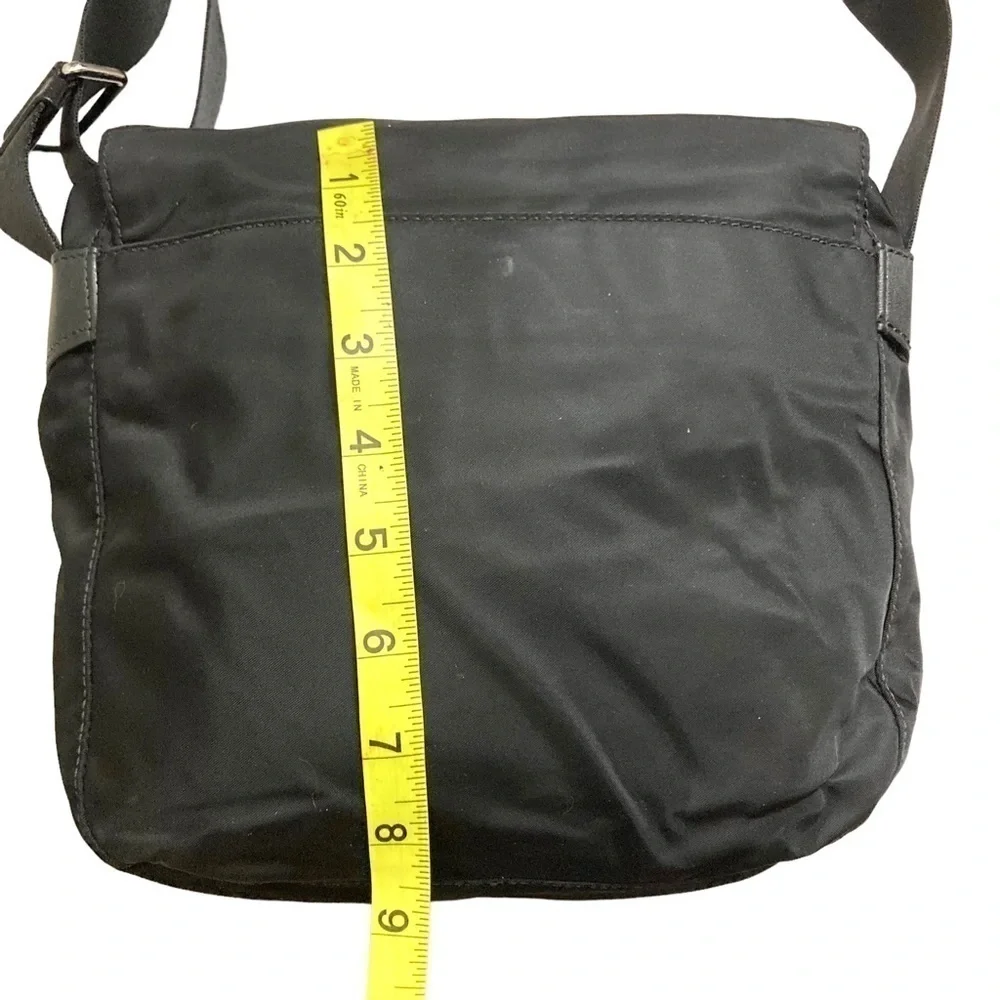 Tumi black nylon camera crossbody bag unisex